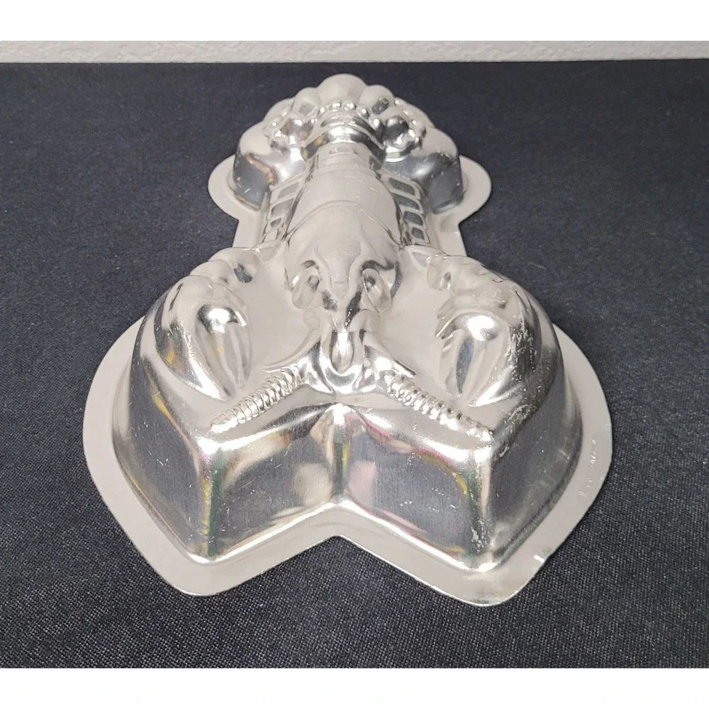 Vintage 1960s Nevco Aluminum Lobster Jello Mold Pan Wall Decor Hong Kong MCM